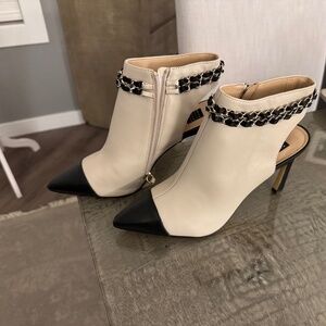 Never-Worn White House Black Market Chain‑Trim Pointed‑Toe Ankle Booties – Cream